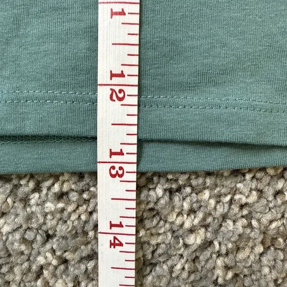 Volcom Juniors Cropped T-shirt with Butterfly Yin Yang Design Green Size S (7/8) - Picture 4 of 7